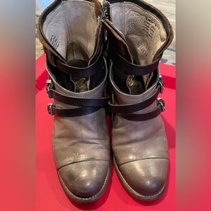 Free bird boots - Crue size 8